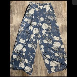 Cute silk floral pants